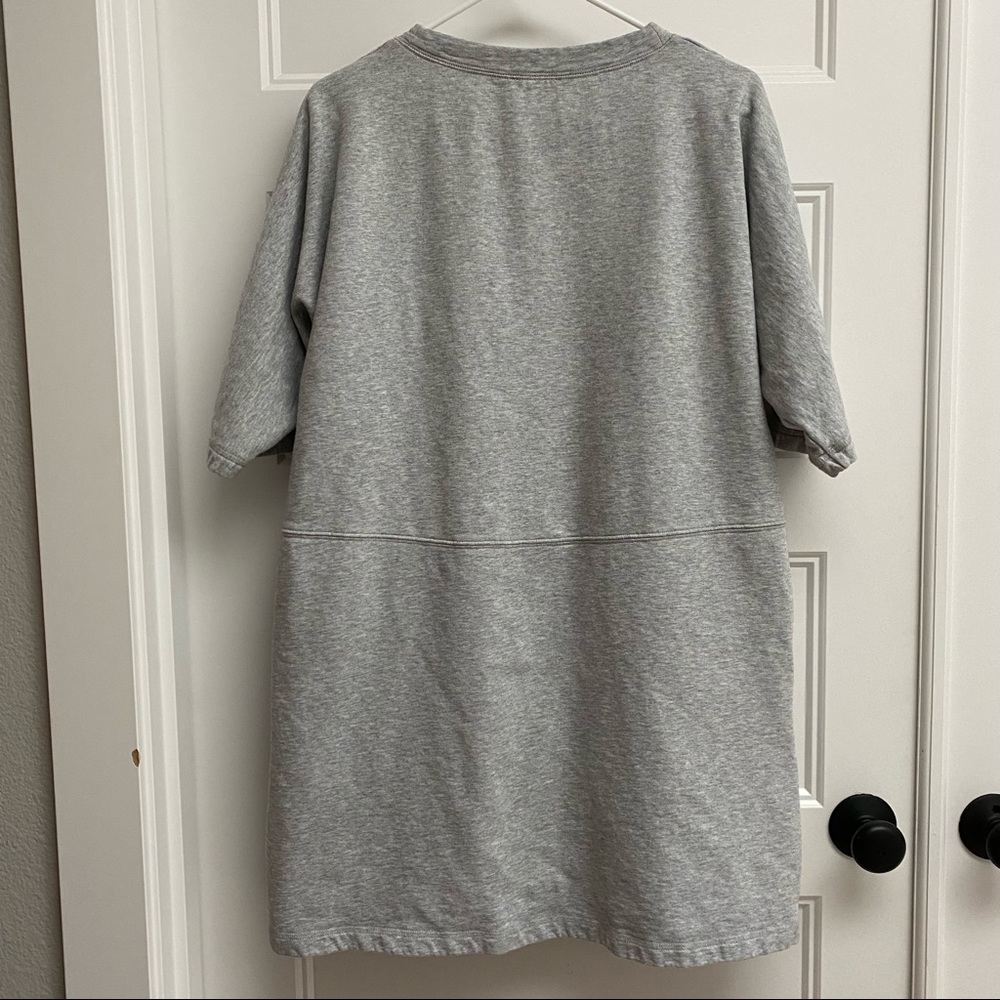❌SOLD❌COS Gray Short Sleeve Sweatshirt Dress - Picture 2 of 6